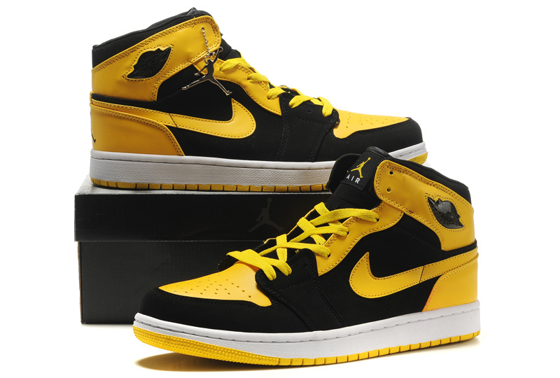 yellow and black jordan retro 1