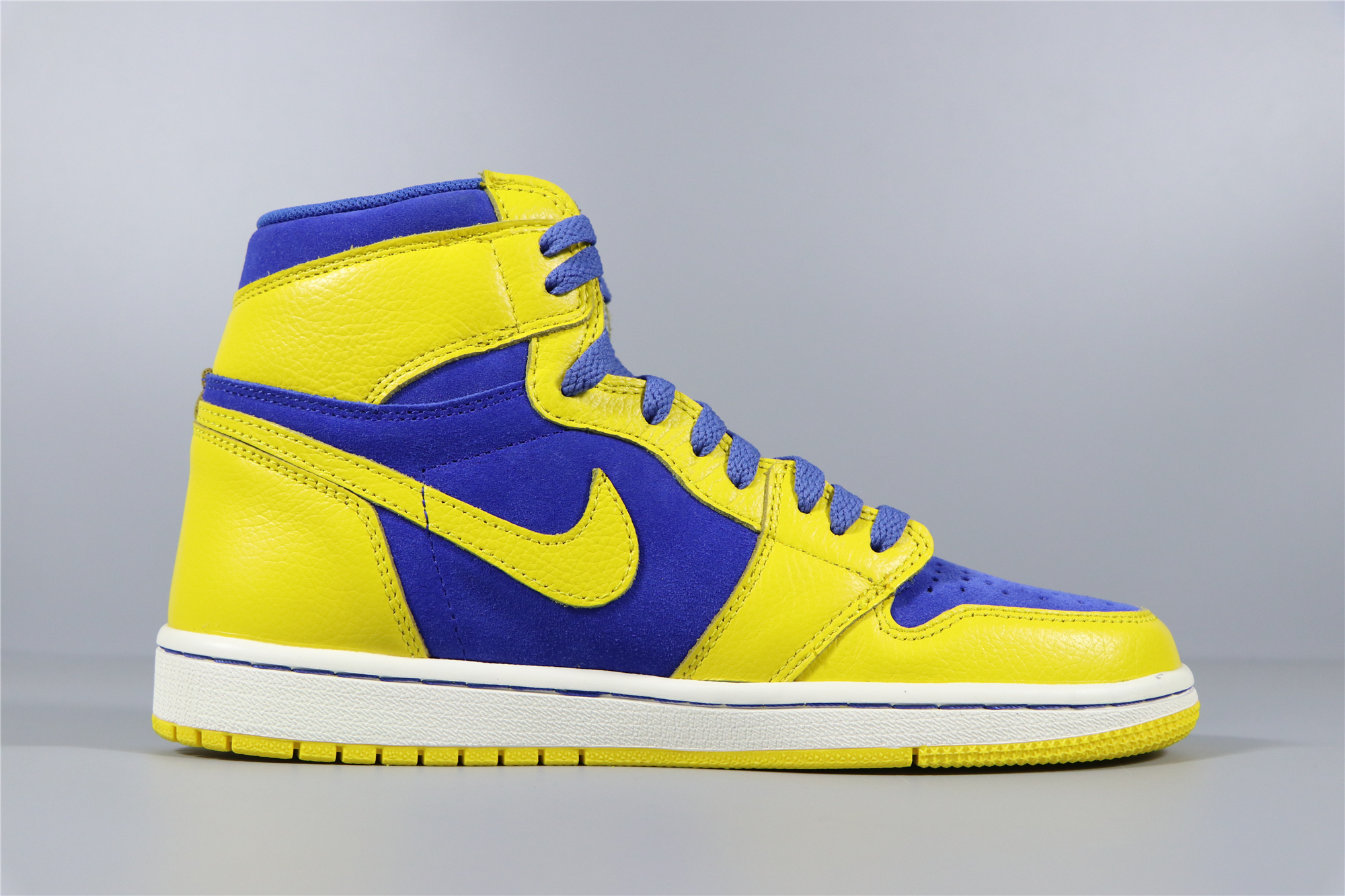 New Air Jordan 1 Retro High OG Laney Varisty Maize Game Royal White