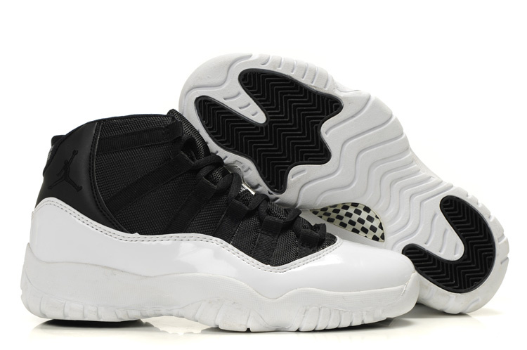 Air Jordan Retro 11 Black White