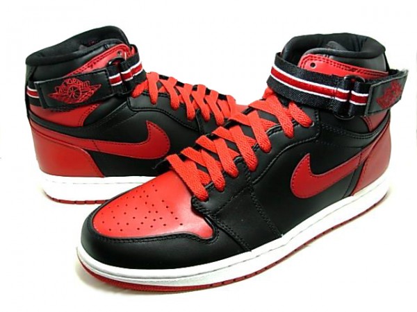 Claasic Air Jordan 1 High Strap Lack Varsity Red White Shoes